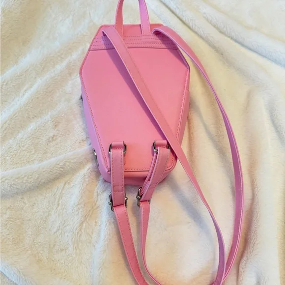 Monster High Pink Coffin Backpack - Picture 4 of 7